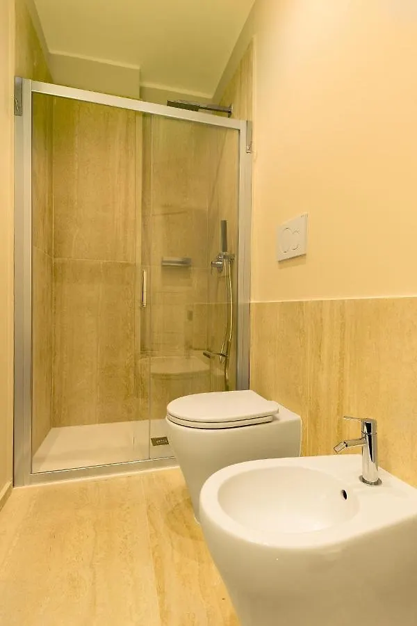 Apartment Hl Suite - Duomo, Galleria Unione 5 Milan Italy