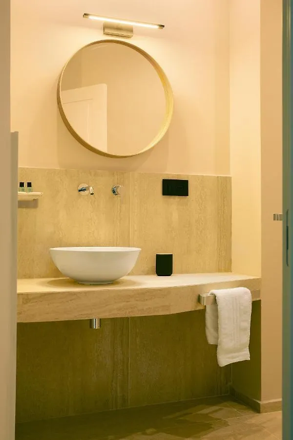 Hl Suite - Duomo, Galleria Unione 5 Milan 0*,  Italy